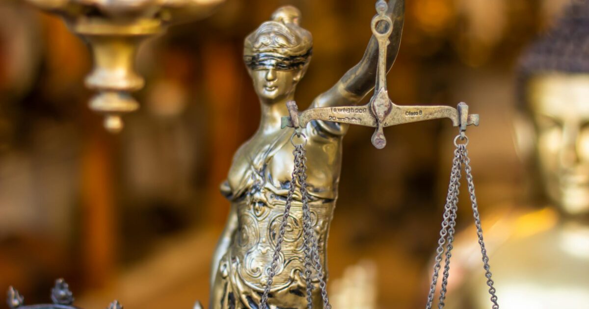 Defendant vs. Plaintiff: Understanding Courtroom Roles in 2026