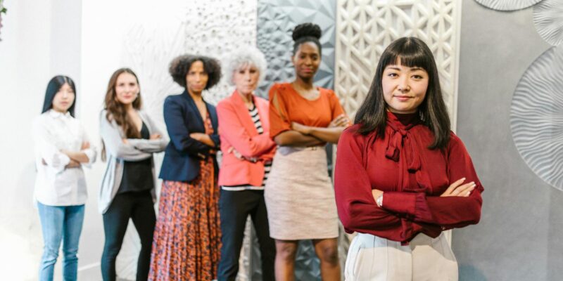 Understanding ‘Internet Chicks’: Evolving Online Identities