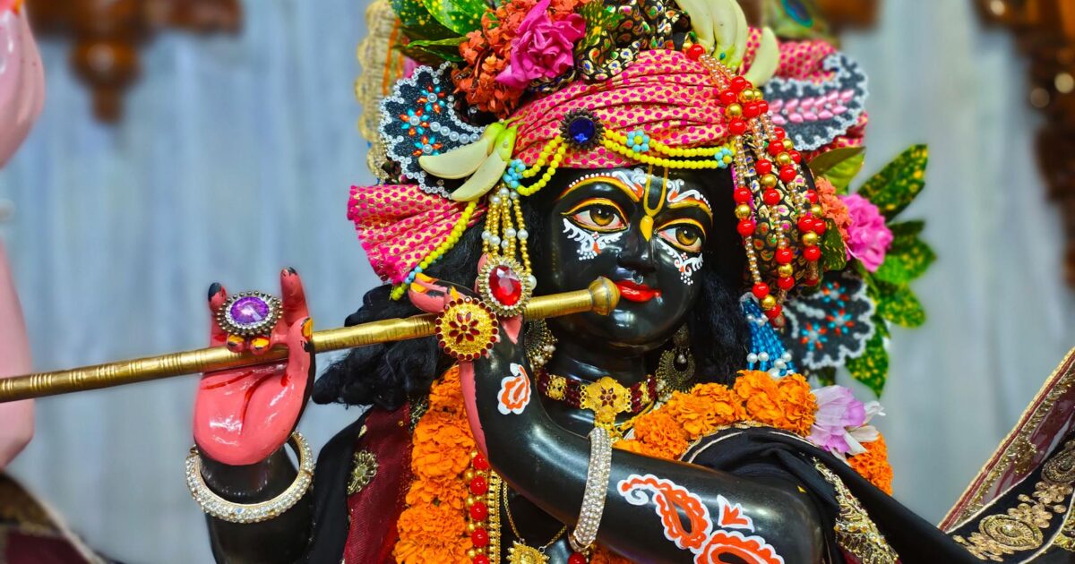 Beautiful Krishna Names & Meanings for Your Child (2026)