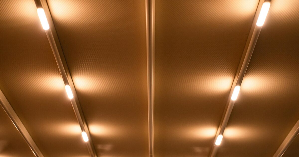 Stylish Outdoor Ceiling Fans with Lights for 2026