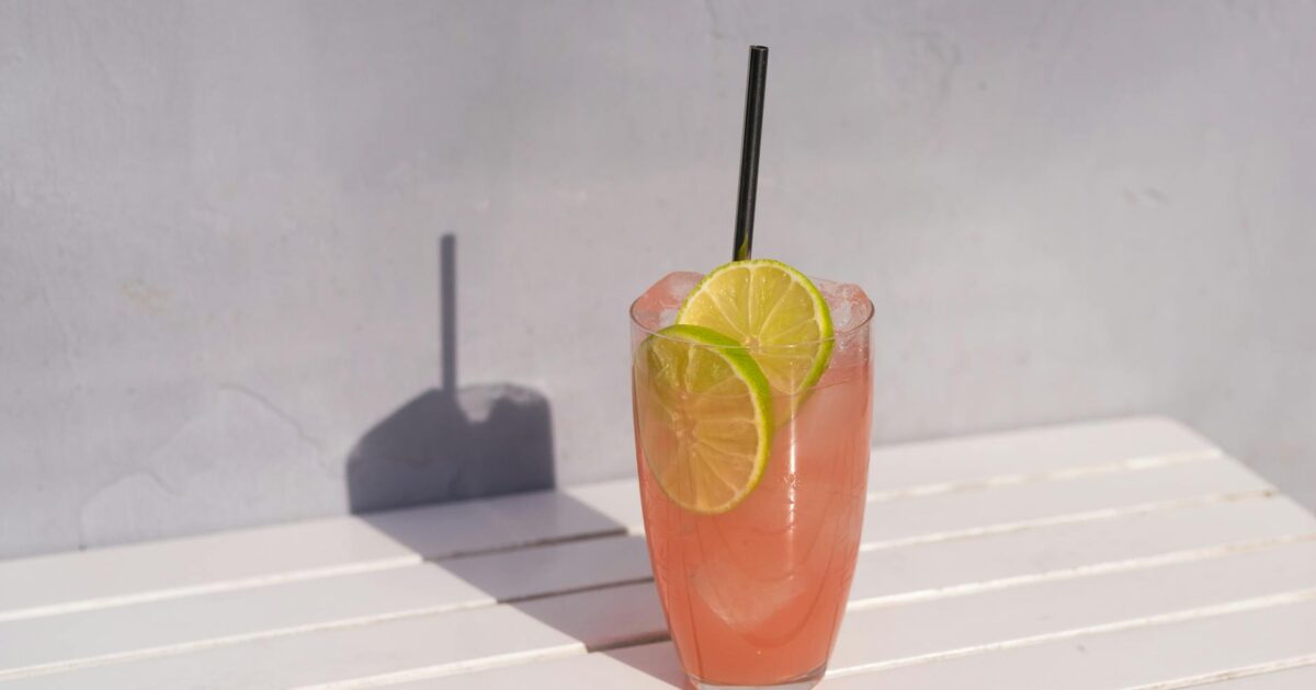 Pink Lemonade Geek Bar 2026: Your Zesty-Sweet Vape Escape