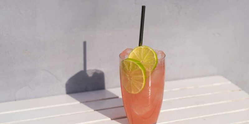 Pink Lemonade Geek Bar 2026: Your Zesty-Sweet Vape Escape