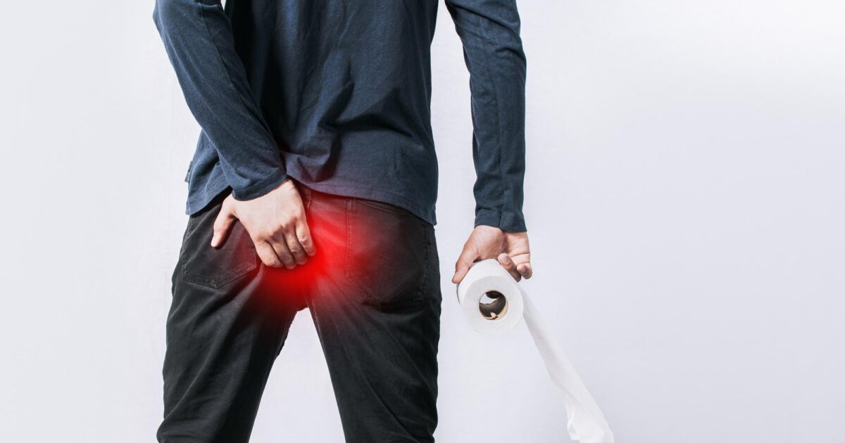 Hemorrhoid Bleeding: What’s Normal & When to Worry (2026)