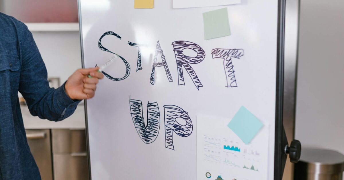 Predictive Analytics for Startups: Your 2026 Growth Engine