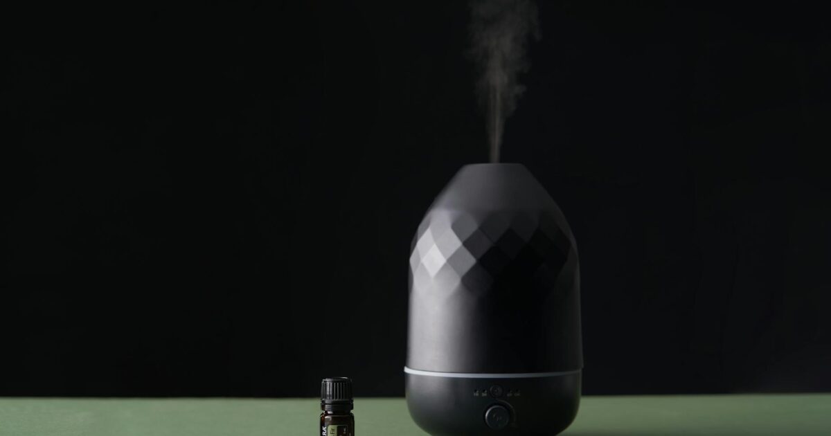 Aroma Sensei: Mastering Fragrance for Well-being