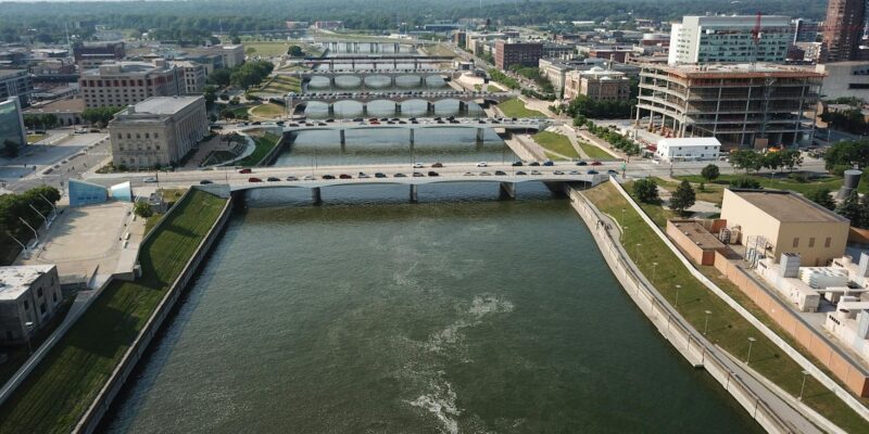 What Area Code Is 515? Your Iowa Guide (2026)