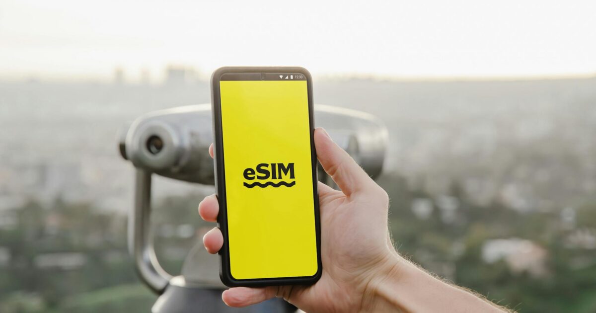 eSIM: Your Ultimate Guide to Global Connectivity in 2026