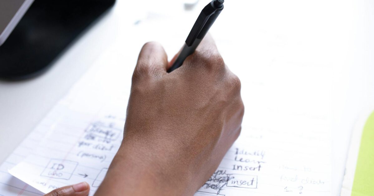 How Do I Write the Address on an Envelope? A Simple Guide