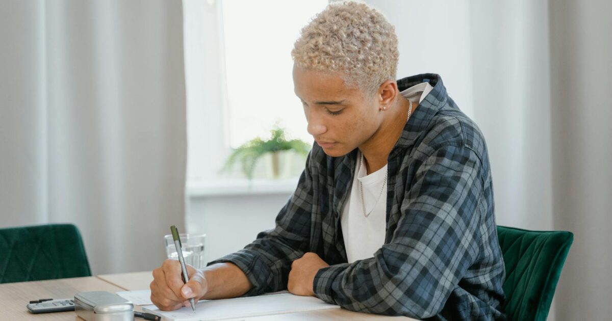 Learn Prompt Engineering: Your Guide to AI Interaction