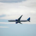 United Airlines cabin crew smiling